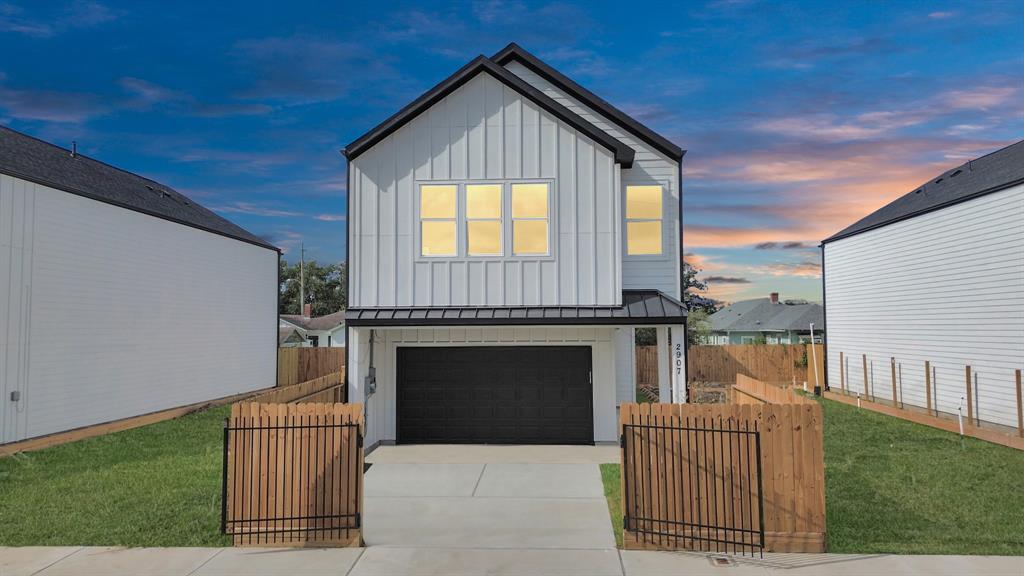 a house view with a outdoor space