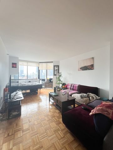 $4,195 | 420 West 42nd Street, Unit 32G | Hell's Kitchen