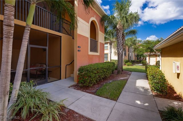 $319,900 | 13751 Julias Way, Unit 426 | Cypress Lake