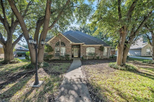 $394,999 | 6412 Royal Court | North Richland Hills