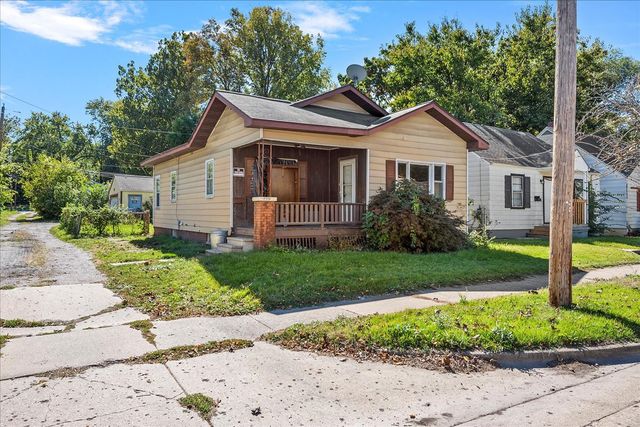 $24,900 | 235 West Garfield Avenue | GM Square