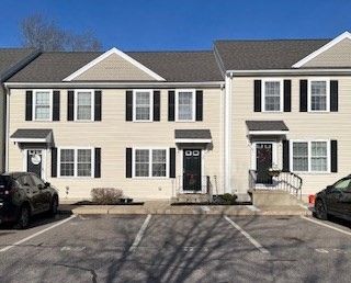 $2,500 | 59 Boxberry Lane, Unit 59 | Rockland