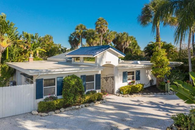 $2,295,000 | 504 71st Street | Holmes Beach