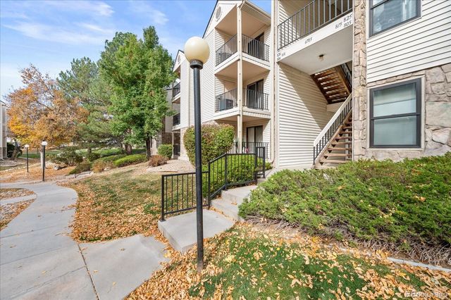 $299,900 | 6705 South Field Street, Unit 826 | Stony Creek