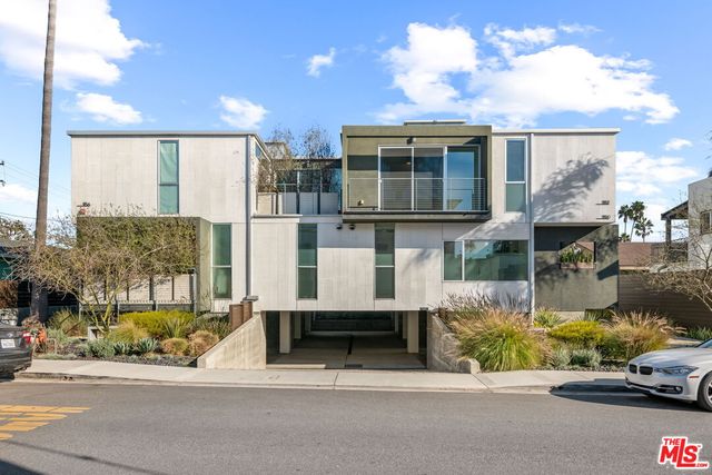 $1,900,000 | 1150 North Rowell Avenue | Eastside Manhattan Beach