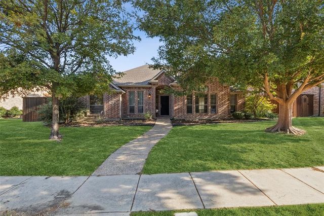 $599,990 | 2286 April Sound Lane | Frisco