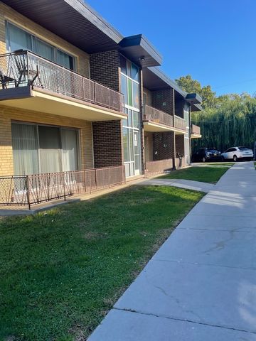 $2,200 | 9525 Mansfield Avenue, Unit 6 | Oak Lawn