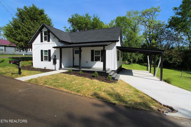 $299,900 | 2740 Nichols Avenue | Chilhowee