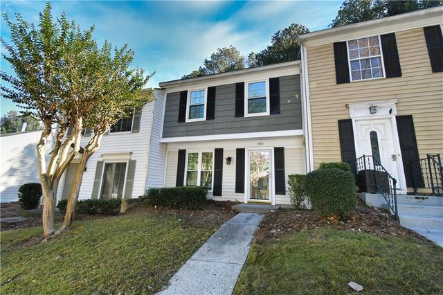 $2,095 | 1902 Queen Anne Court | Chattahoochee Terrace Townhouse