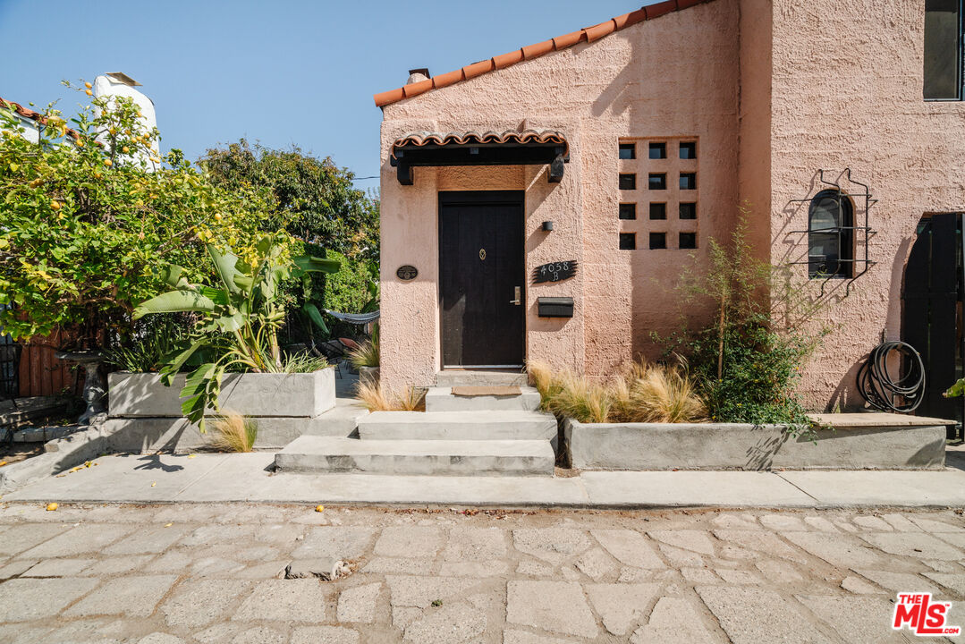 a view of a entryway of the house