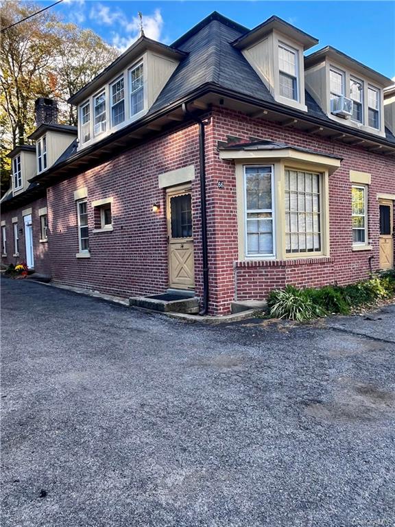 Carriage House apartment