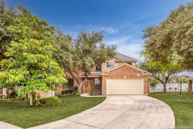 $448,000 | 206 Mesa Loop | Stone Oak