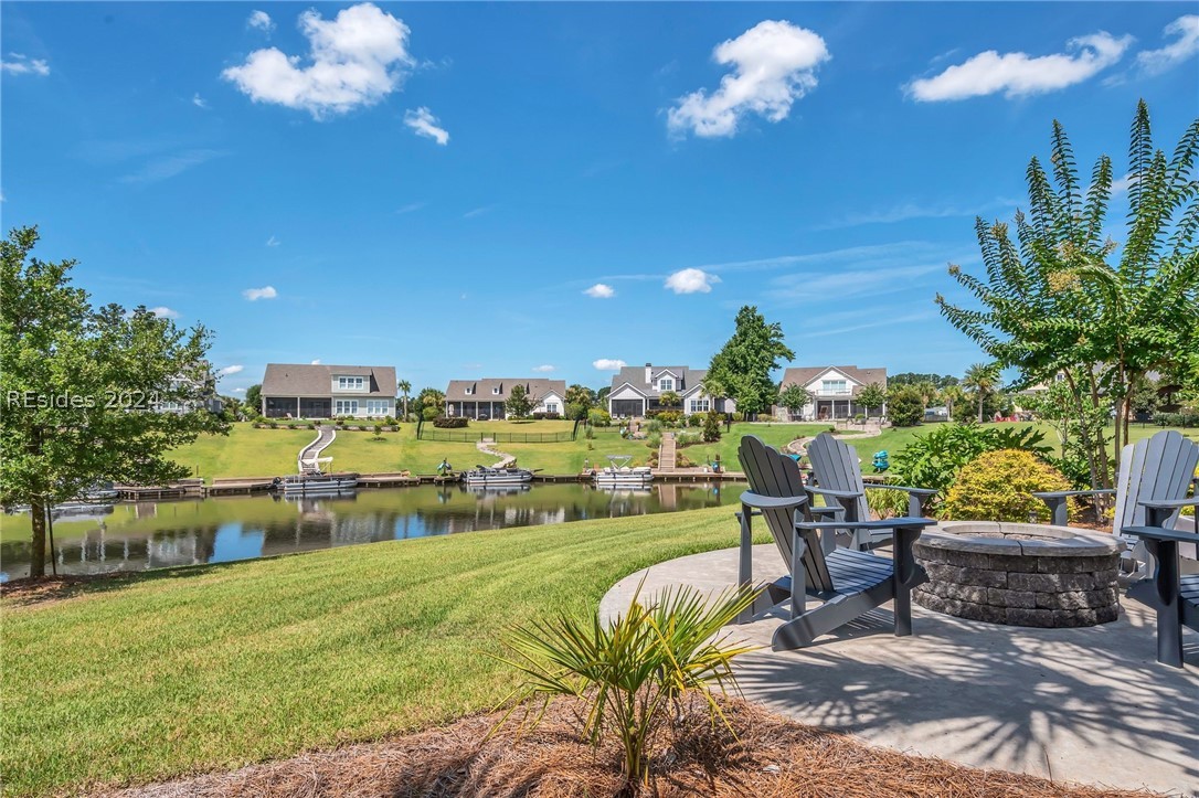 Gorgeous lake view.