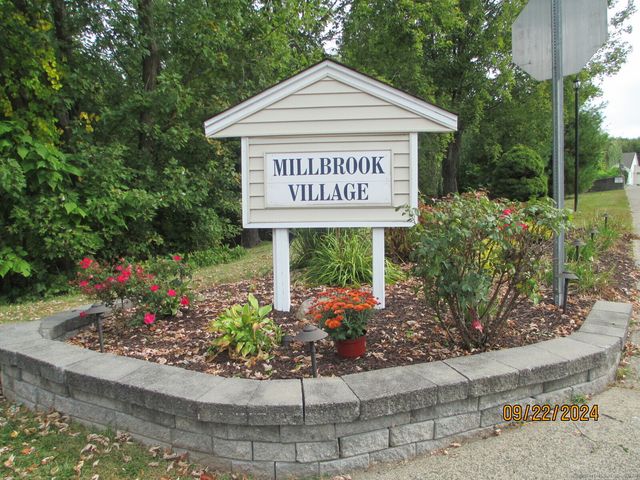 $179,900 | 49 Millbrook Court, Unit 49 | Newington