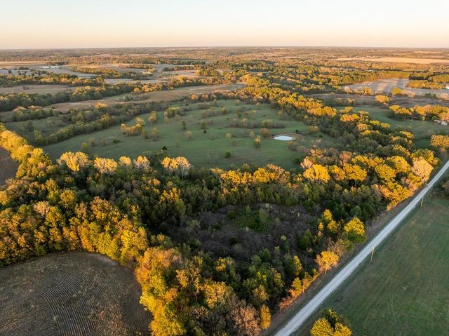 $460,000 | 900 Northwest Nw Road | Bogard Township - Henry County