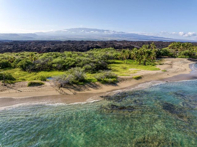 $19,500,000 | 38 Queen Ka'ahumanu Highway | Puu Lani Ranch