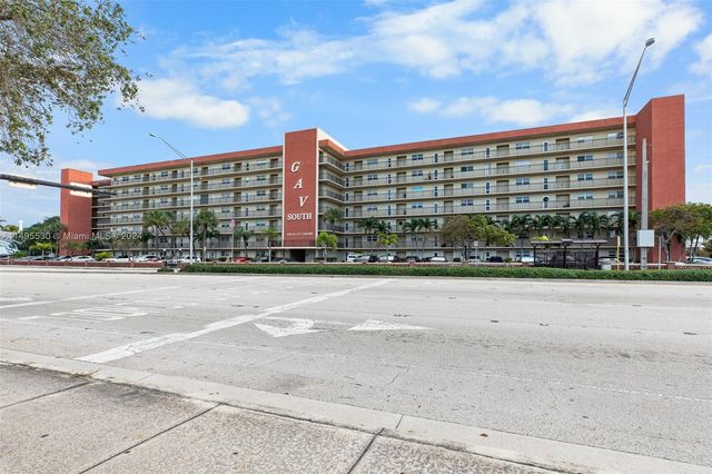 $240,000 | 2350 Northeast 14th Street Causeway, Unit 505 | Avalon Harbor