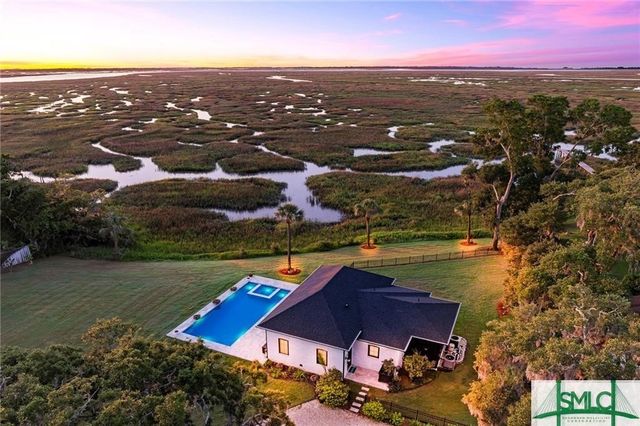 $1,895,000 | 23 Morningside Drive | Oemler Point