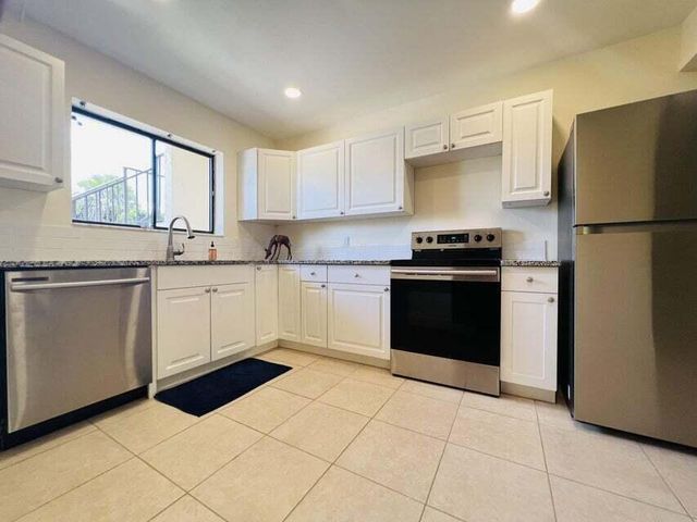 $2,200 | 1616 South Federal Highway, Unit 2 | South Palm Park