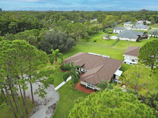 $889,900 | 7775 Coconut Boulevard | The Acreage