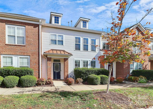 $289,000 | 2030 Cambridge Beltway Drive | Olde Whitehall