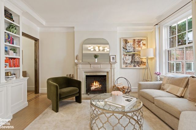 $1,995,000 | 35 West 9th Street, Unit 4C | Greenwich Village