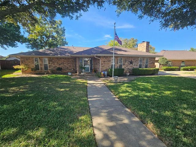 $339,000 | 2810 Canongate Drive | Southwest Central Arlington