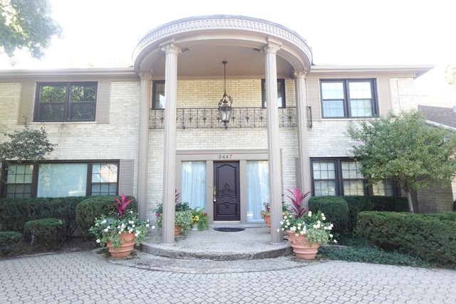 $995,000 | 3447 Whirlaway Drive | Northbrook