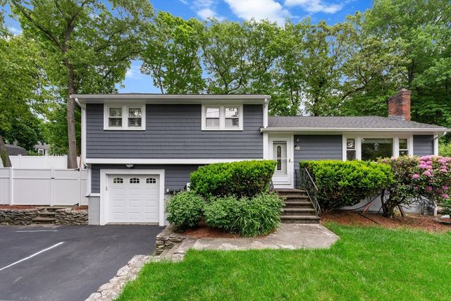 $1,425,000 | 27 Lexington Road | Wellesley Fells