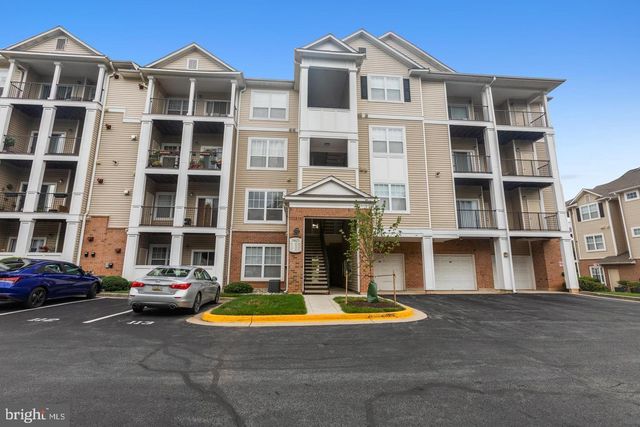 $2,050 | 19605 Galway Bay Circle, Unit 203 | Ashmore at Germantown Condominiums