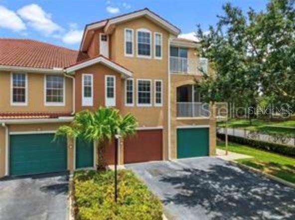 Townhouse with a private garage in the middle of it ALL