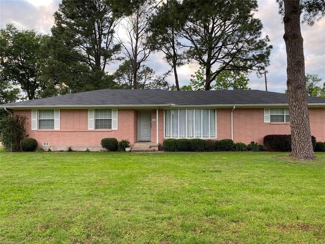 $270,000 | 115 Brookhollow Drive | Terrell