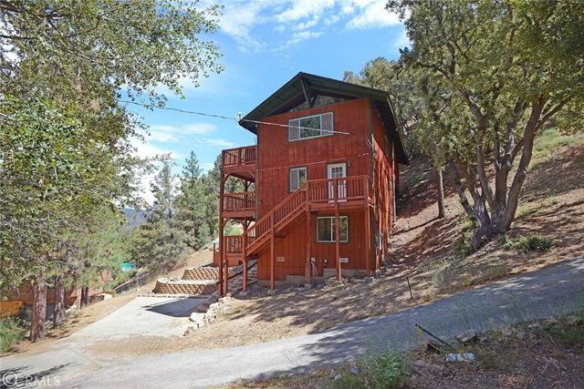 1600 Bernina Dr, Pine Mountain Club, CA 93222