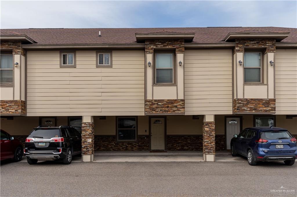 View of townhome / multi-family property