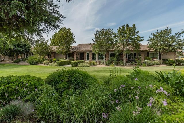 $1,475,000 | 8161 North Fowler Avenue | Dry Creek Preserve