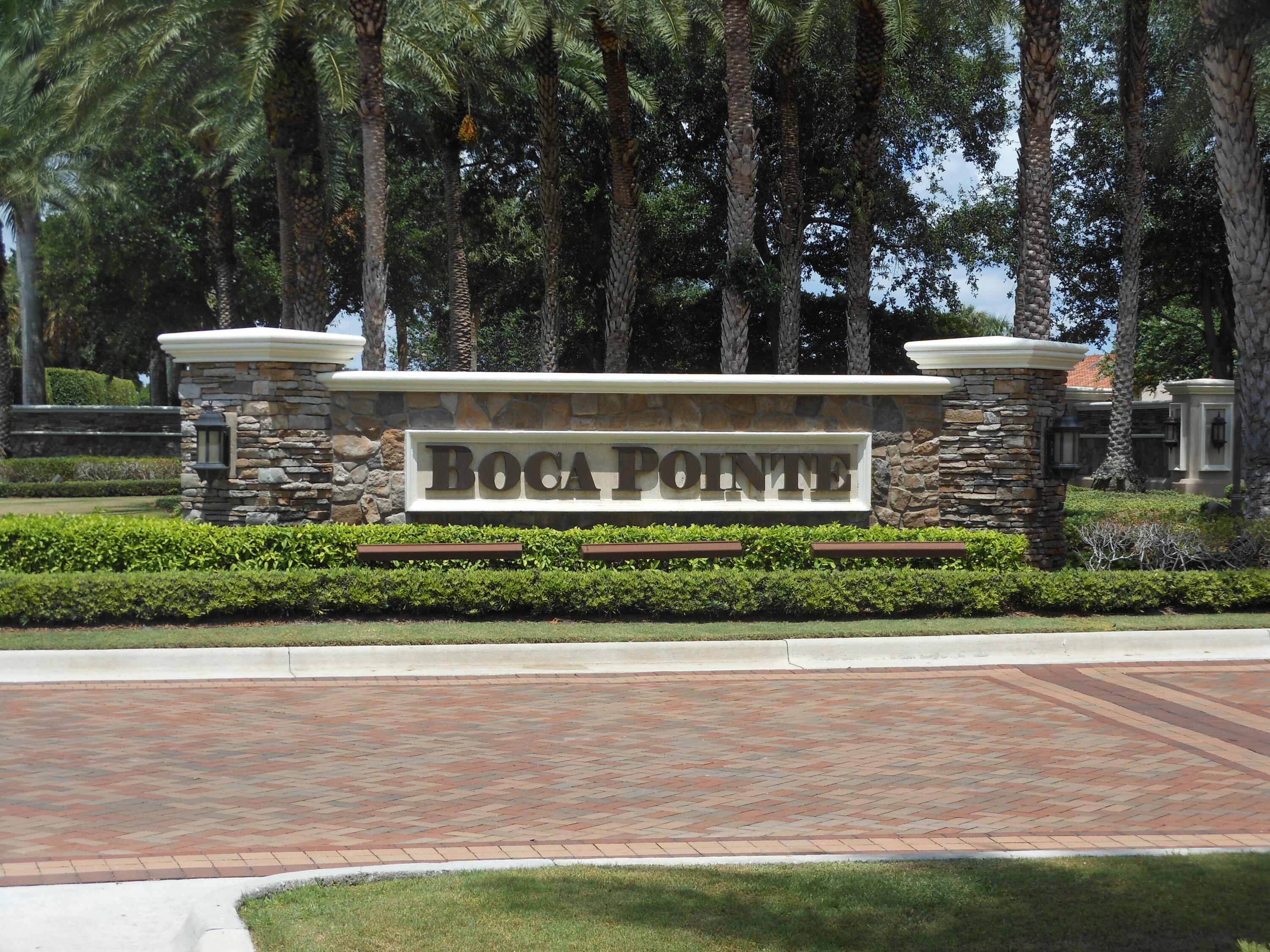 Boca Pointe