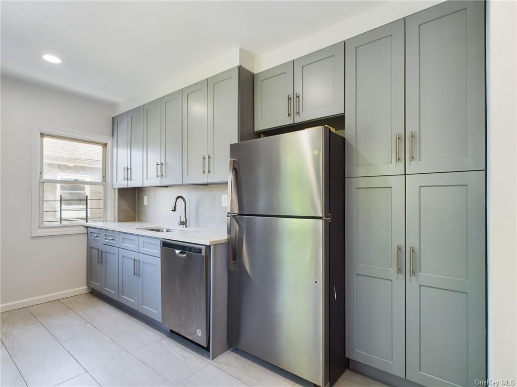 Stainless steel appliances and plenty of storage.