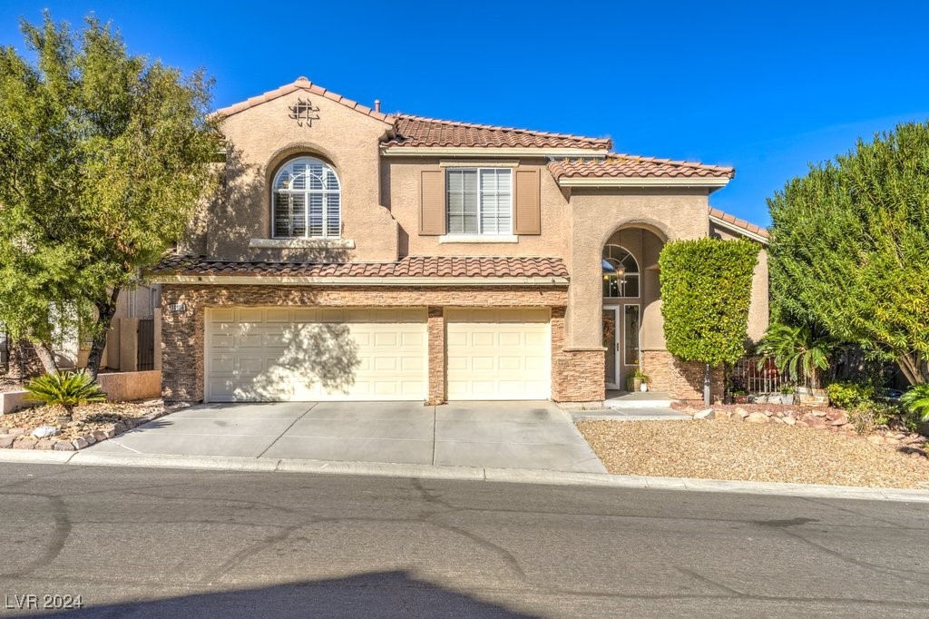 Beautiful Colman/Toll Brothers home in Summerlin N