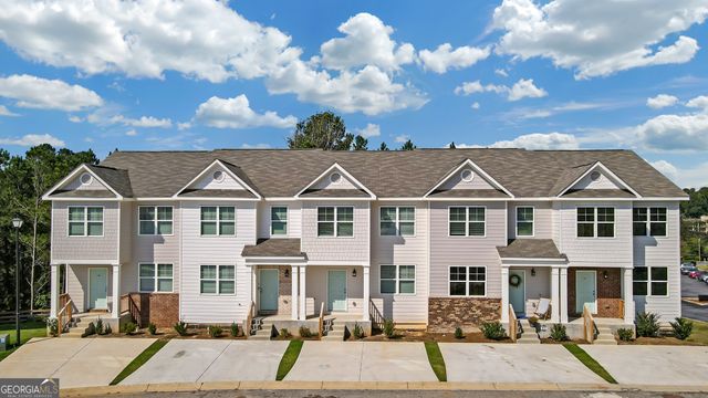 $2,000 | 2836 Laurel Ridge Circle, Unit 21 | East Point