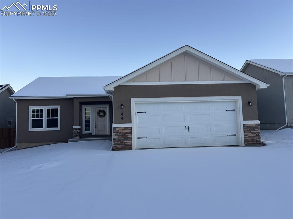 View of front of house featuring a garage