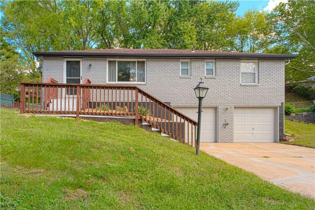 $279,500 | 6937 North Hickory Street | Clayton