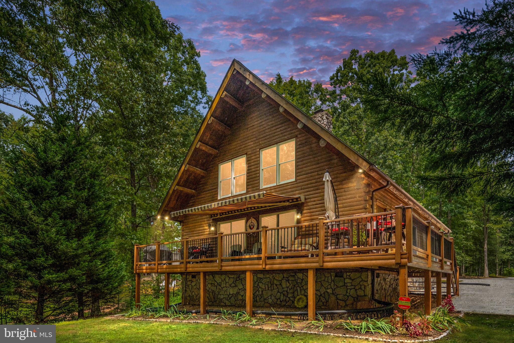 Cedar Log Home, Ward Cabin Company - Moulton Maine