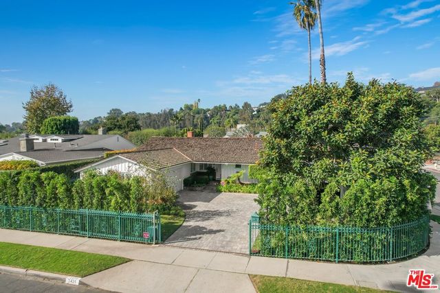 $3,449,000 | 1425 Brinkley Avenue | Brentwood