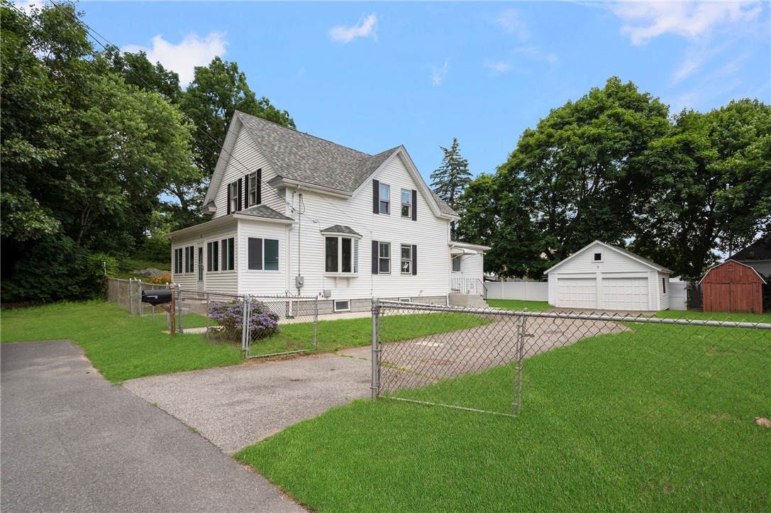 House and detached 2 car garage