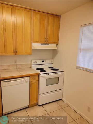 $1,500 | 5515 North Lakewood Circle, Unit 112 | Margate