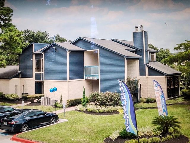 $1,250 | 2402 Bammelwood Drive, Unit 226 | Northcliffe