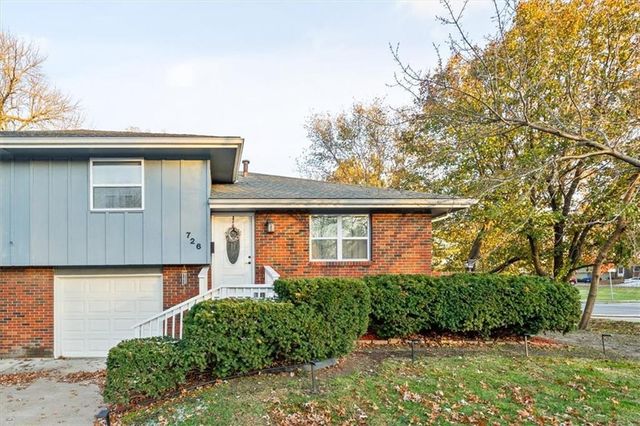 $195,000 | 726 South Ridgeview Road | Olathe Original Town