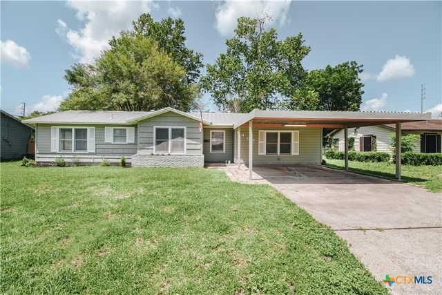 $189,885 | 2407 Lamar Drive | Victoria