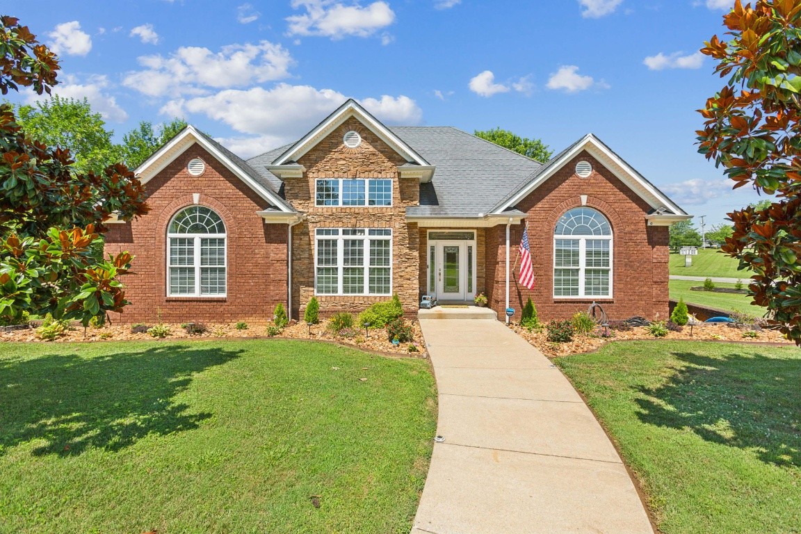 Gorgeous home from the inside out!