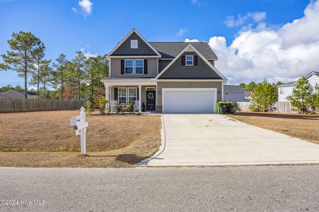 $418,000 | 302 Neuse Drive | The Village at Folkstone